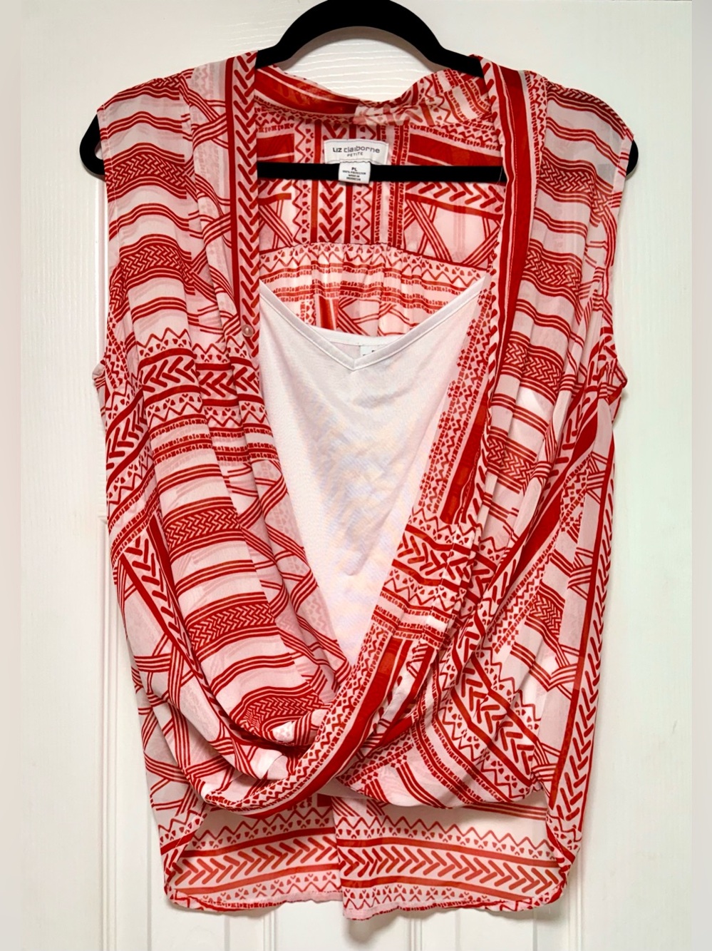 Liz Claiborne Red and White Patterned Sleeveless Blouse